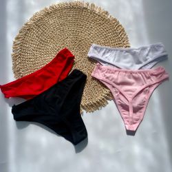 Стрінги з сердечками