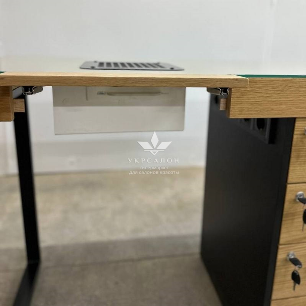 Маникюрный стол Mark Premium-03