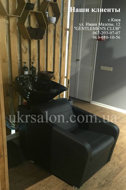 Фото 6 інтер'єру барбершопа "Gentlemen's club"