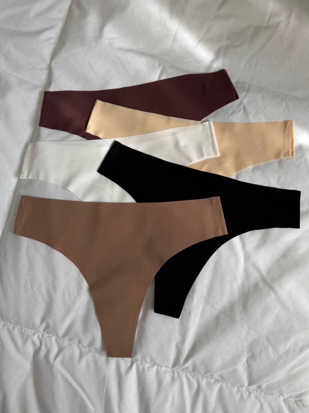 Безшовні стрінги з лазерною обробкою швів