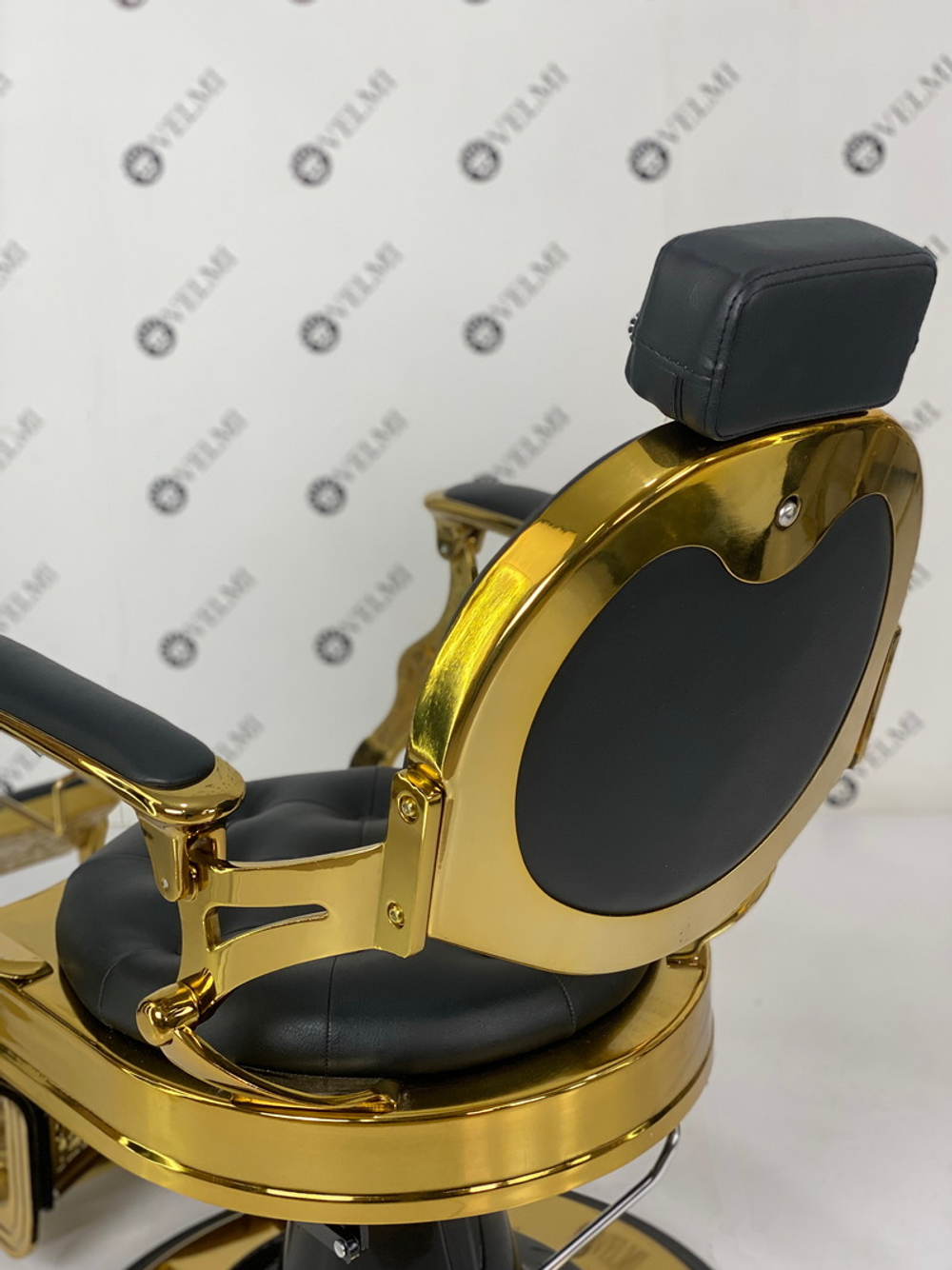 Парикмахерское кресло Barber Cardinal Gold