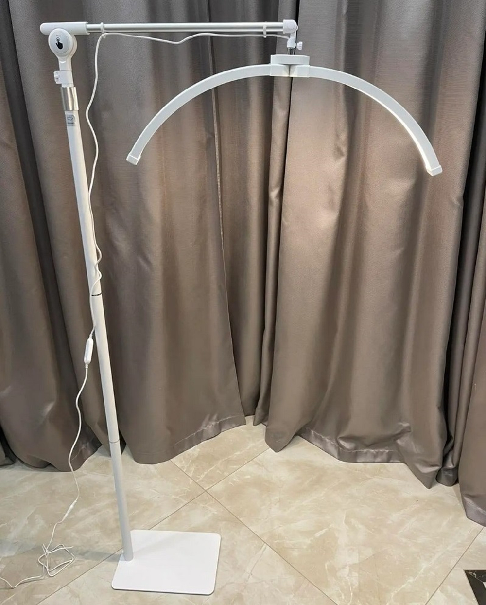 Бестеневая LED-лампа на штативе F-700B, 31 Вт, белая