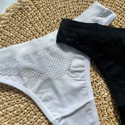 Стрінги з декоративною перфорацією