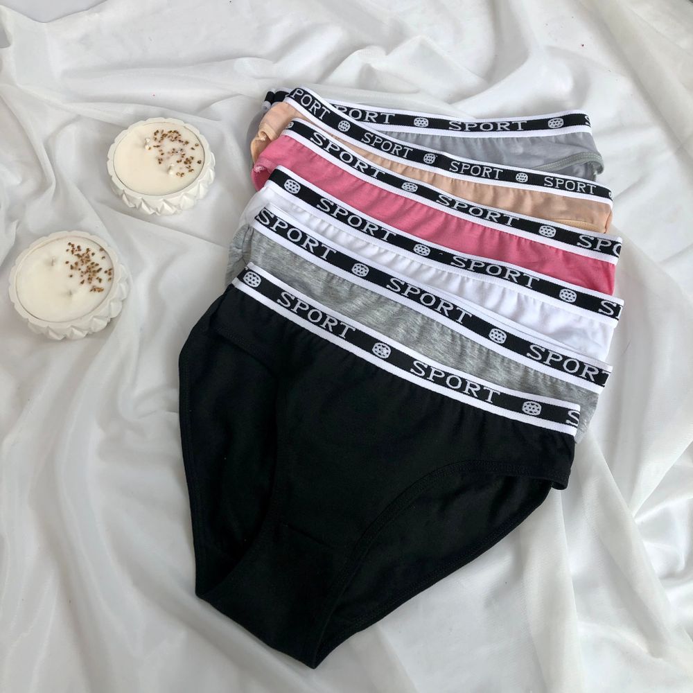 Сліпи з написом "Sport" на резинці