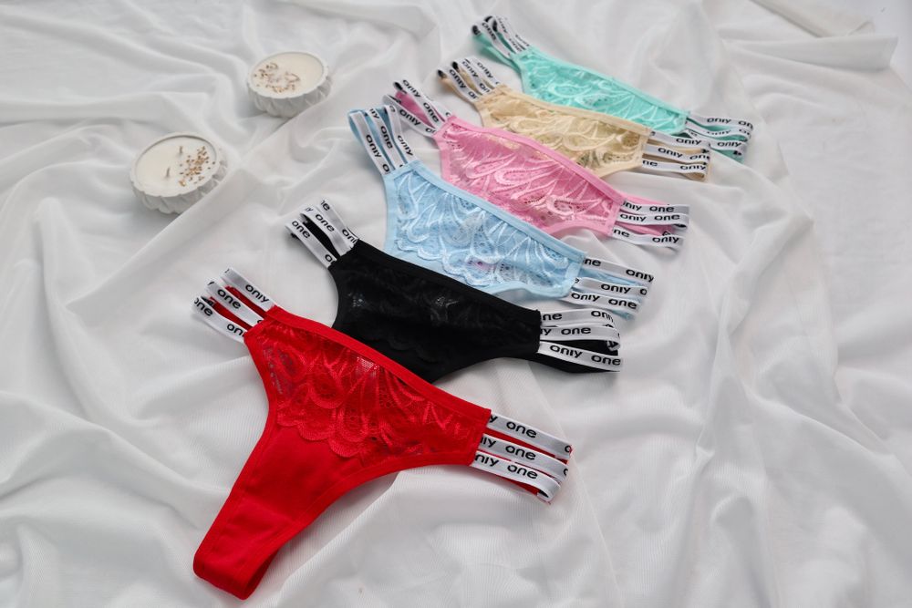 Стрінги з резинками по боках