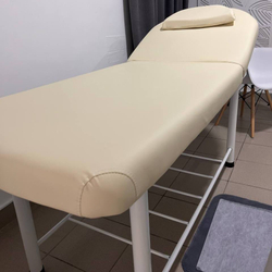 Стандартная косметологическая кушетка Soli бежевая