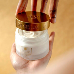 Маска для сухой кожи лица Белый жасмин