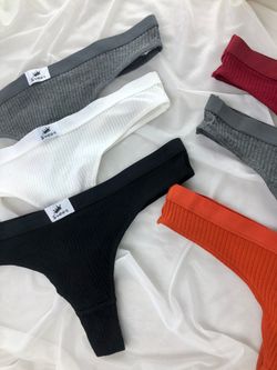 Стрінги в рубчик