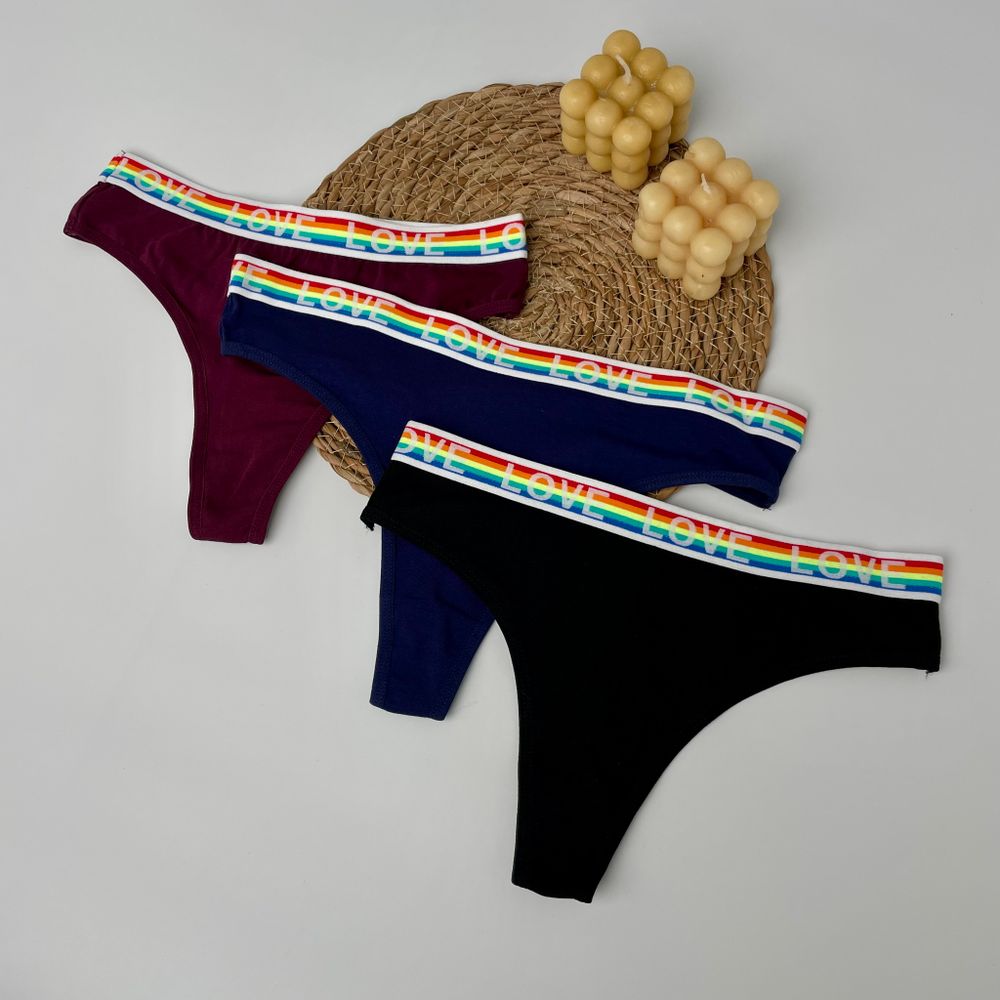 Високі стрінги з акцентним поясом