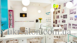 Манікюрний стіл Scania