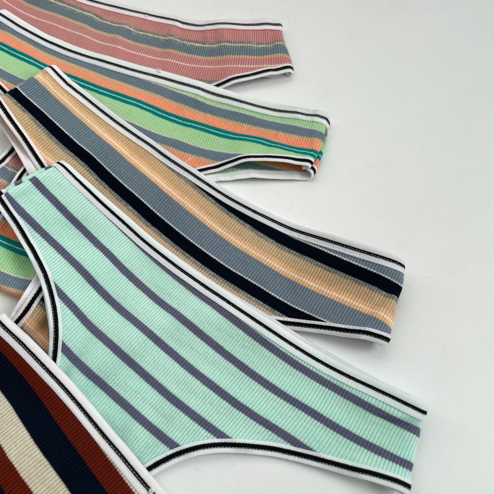 Американки в смужку