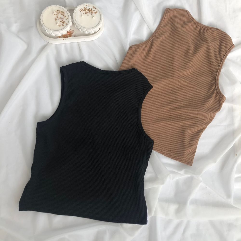 Комбінований топ з вирізом