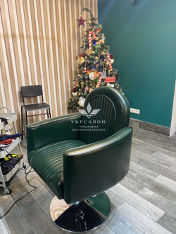 Перукарське крісло Vincent