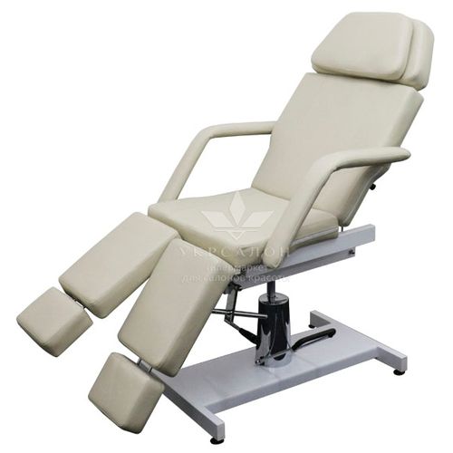 Педикюрно-косметологическое кресло 235