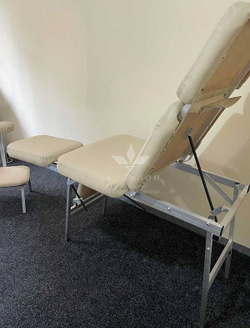 Педикюрное крісло складне 1092