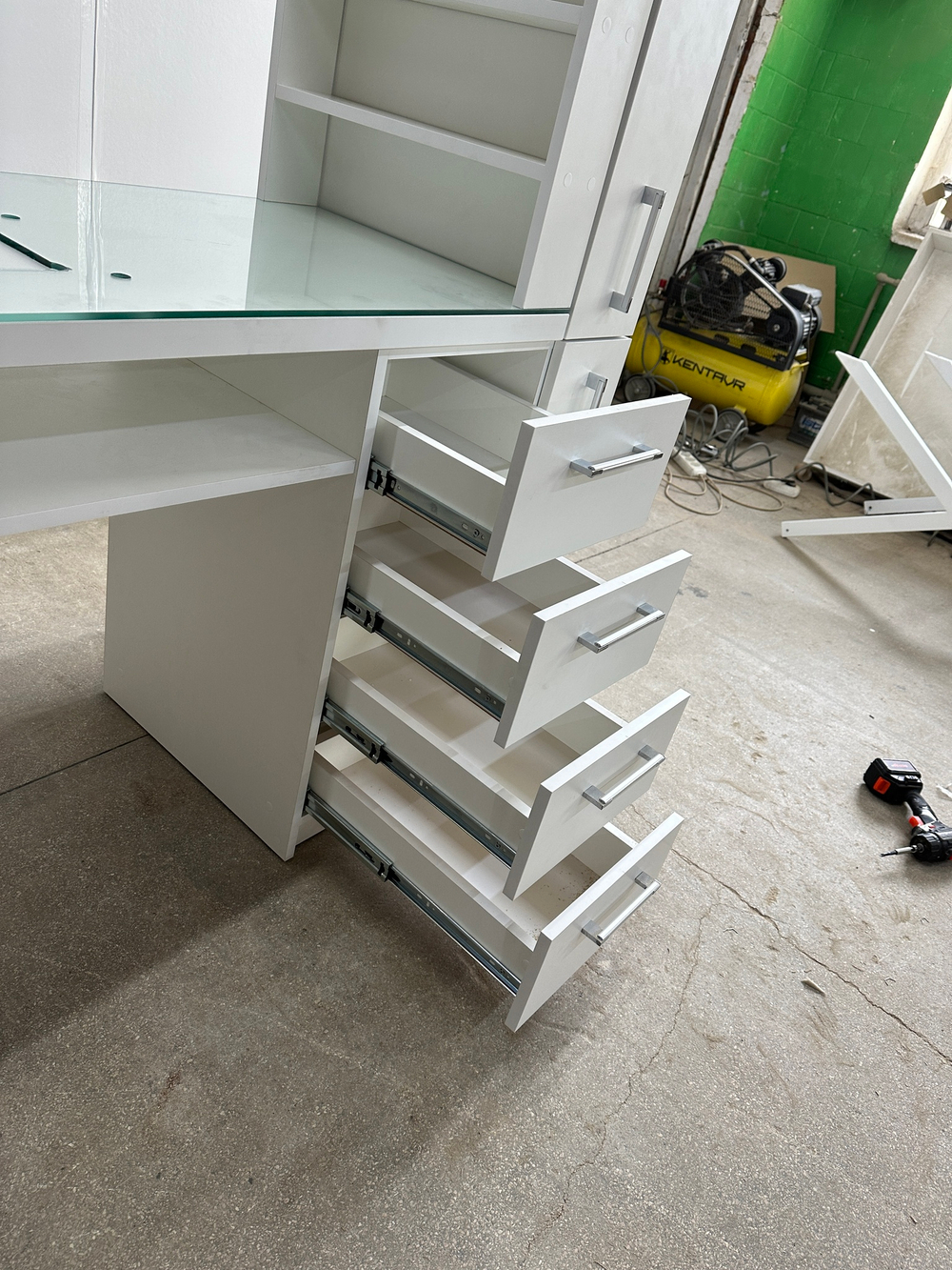 Маникюрный стол Mark SM-300 plus