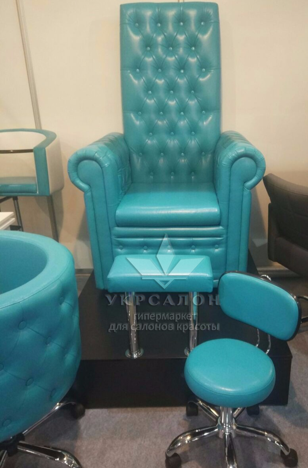 Педикюрное крісло трон queen