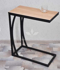 Столик для клієнтів 207