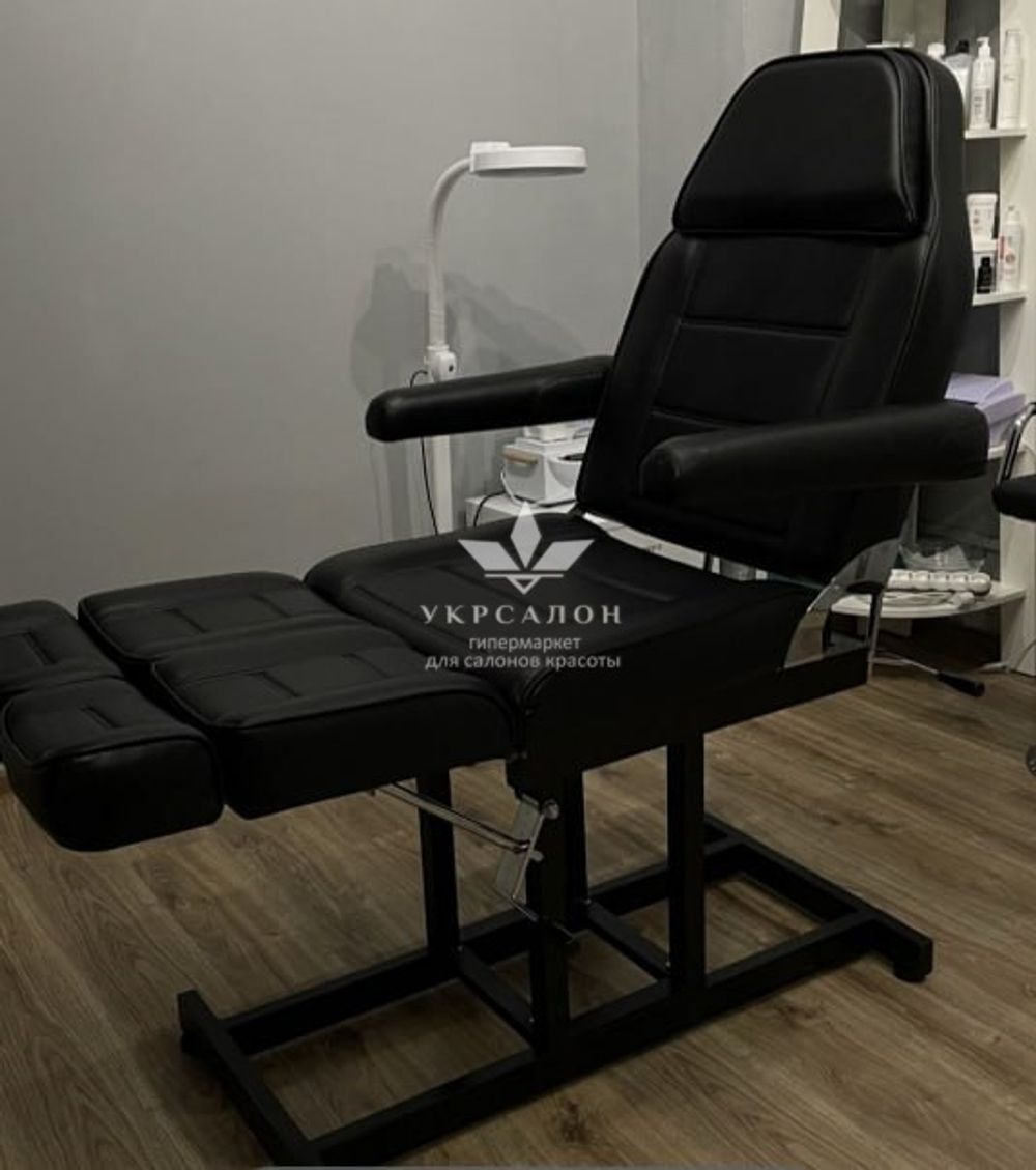 Педикюрно-косметологическая кушетка 246T