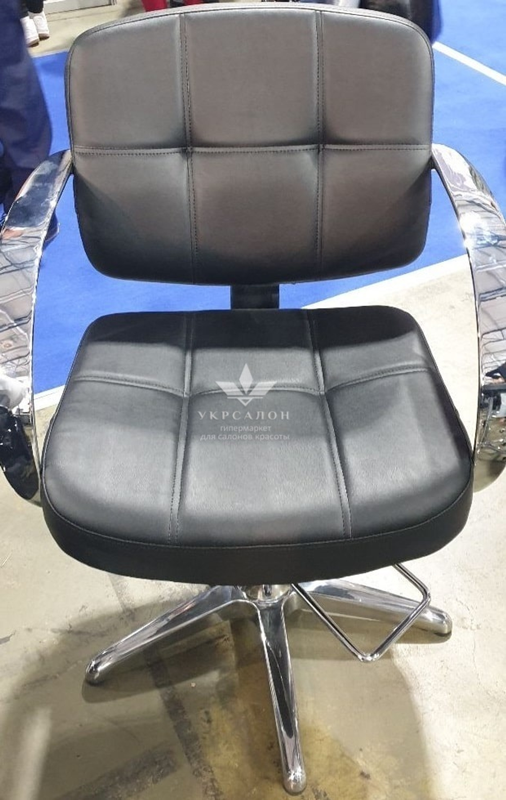 Парикмахерское кресло Livian