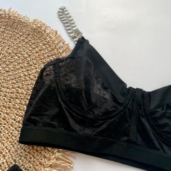 Вишуккний корсетний комплект з гартерами