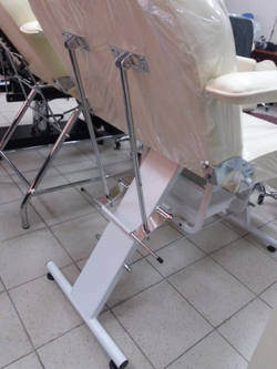 Кушетка косметологическая 202