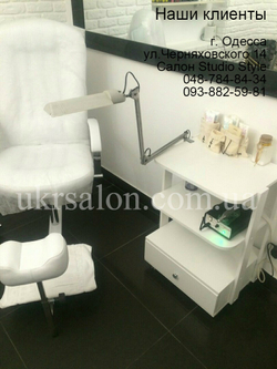 Косметологическая тележка Trion