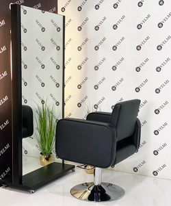 Робоче місце перукаря Dina з підсвічуванням