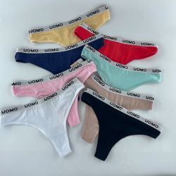 Гладенькі стрінги з написом