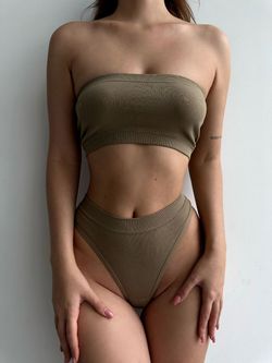 Комплект з бандо і трусиками