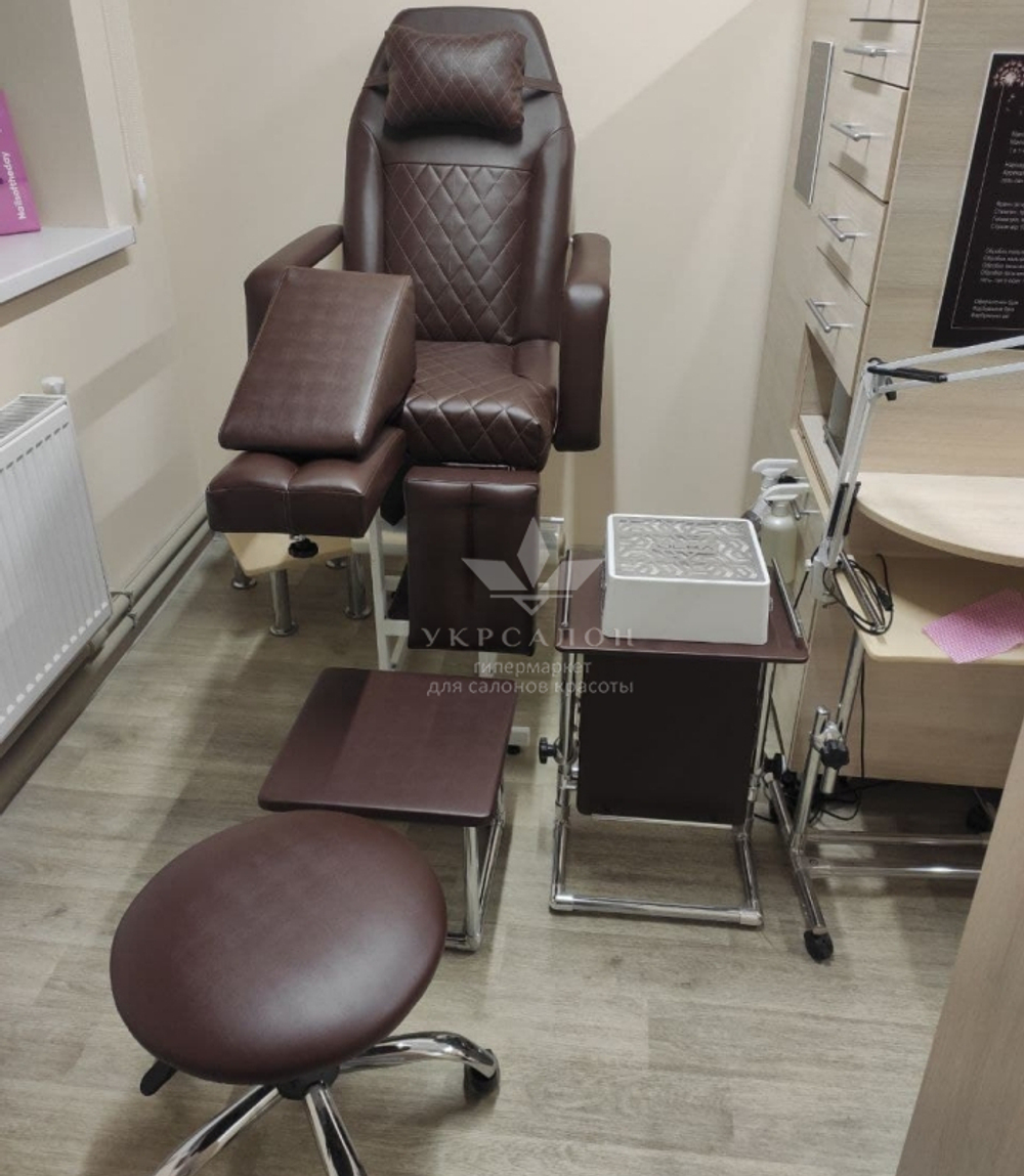 Педикюрне крісло Tertio