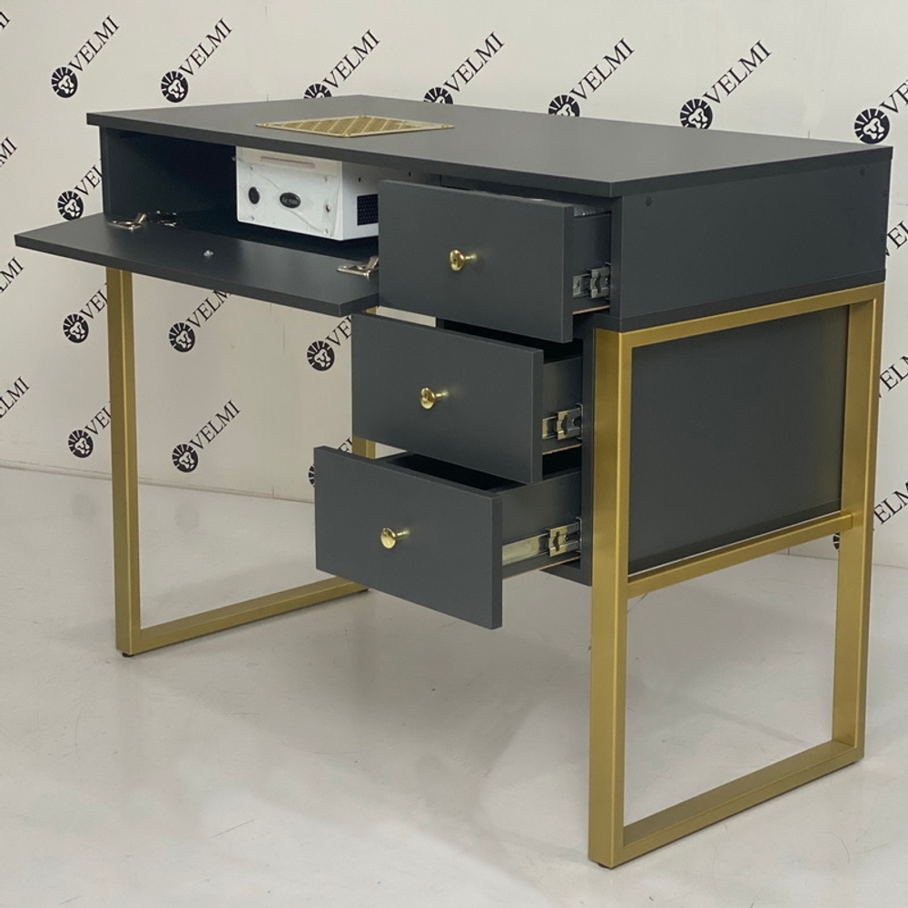 Манікюрний стіл Linda