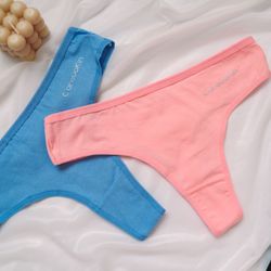 Класичні стрінги з мінімалістичним написом