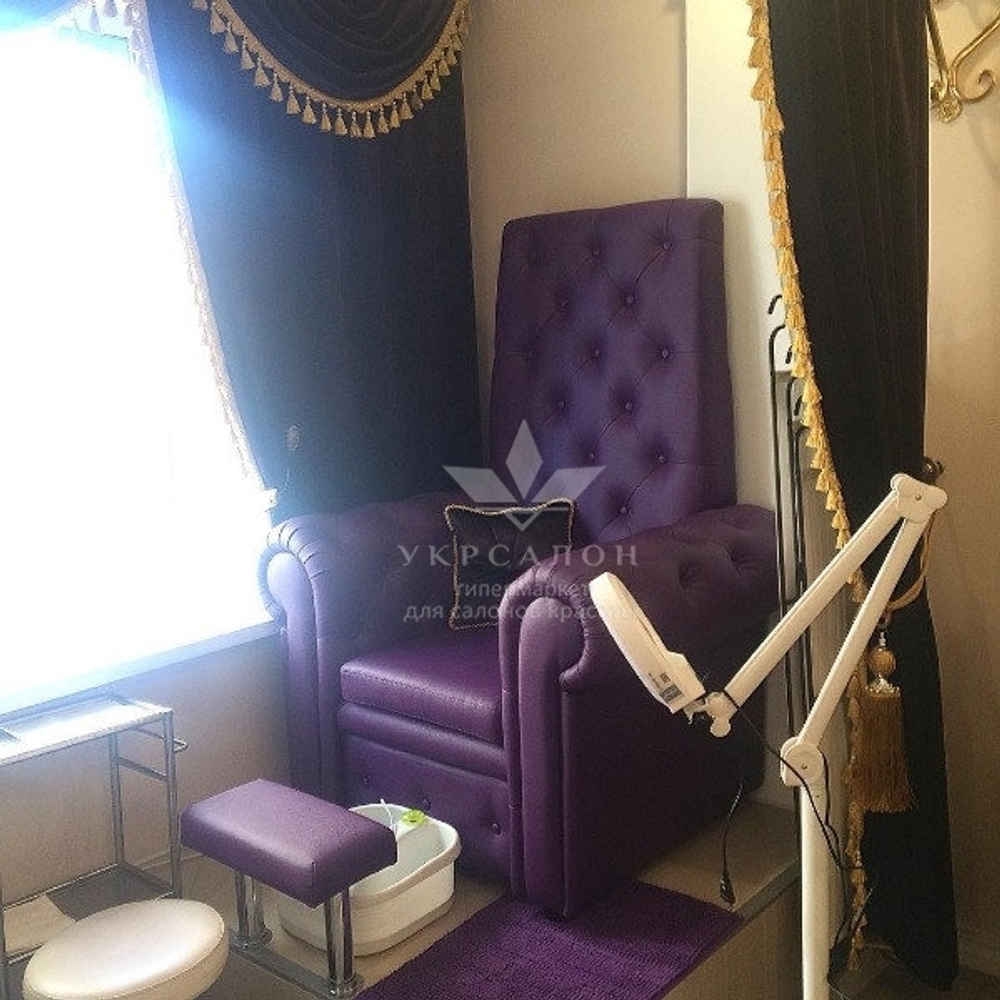 Педикюрное крісло трон queen