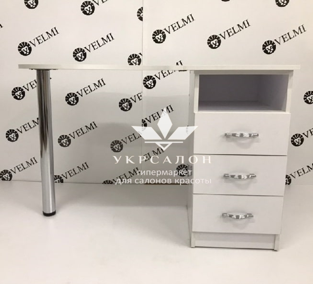 Маникюрный стол Studio