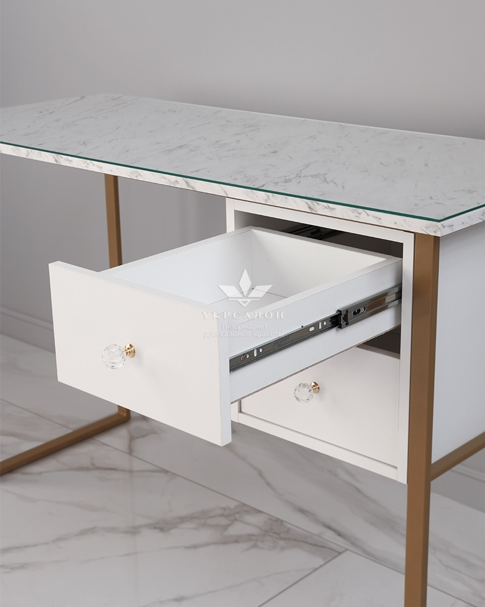 Маникюрный стол Marsel
