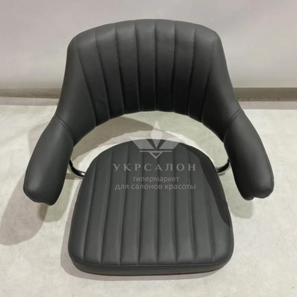 Стульчик мастера Jef на диске