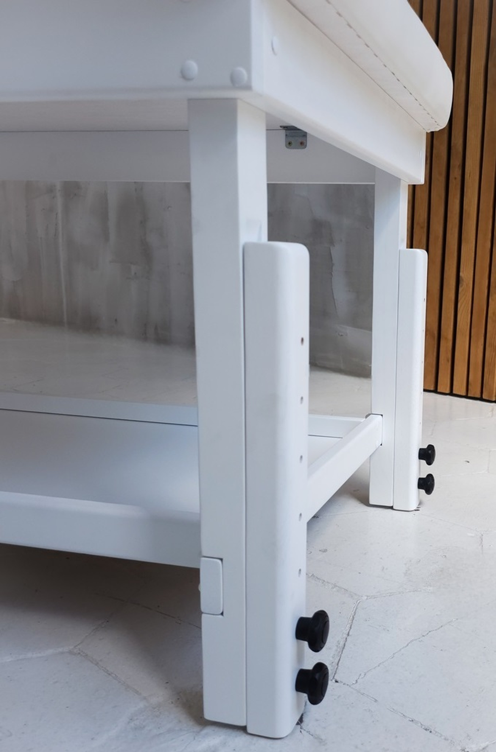 Стаціонарний масажний стіл KP-9 White