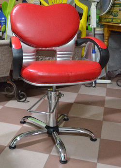 Крісло перукарське Clio