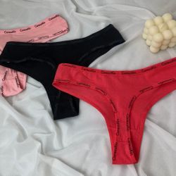 Стрінги с написами