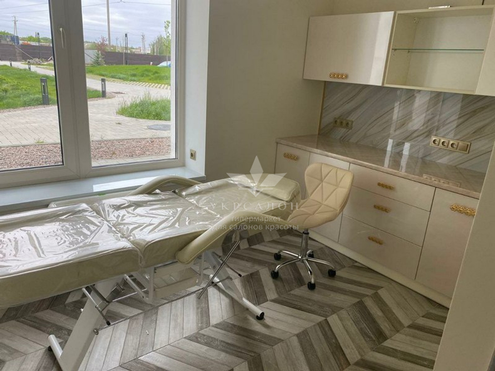 Кушетка косметологическая 202