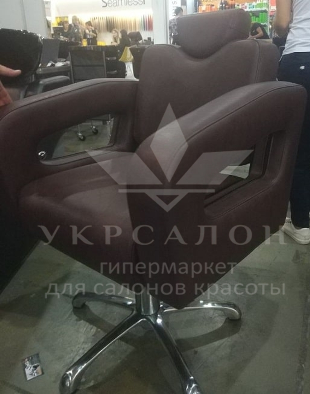 Крісло перукарське Barber Cameron