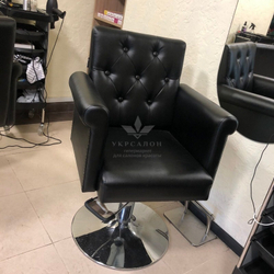 Перукарське крісло Menson