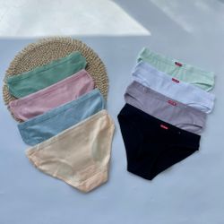 Сліпи з нашивкою по центру