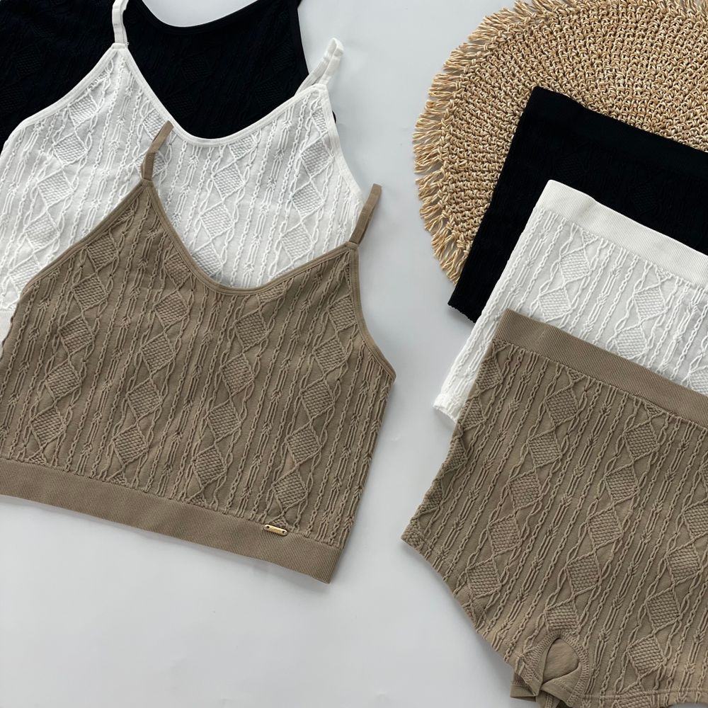 Домашній вʼязаний комплект