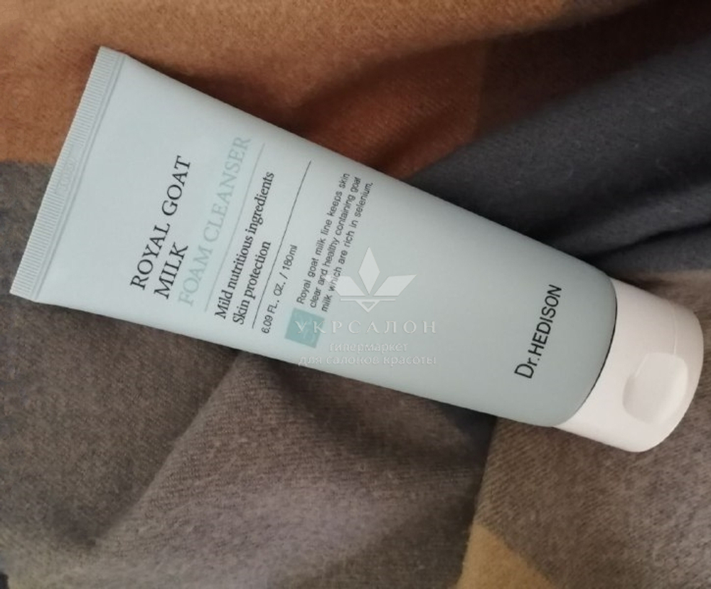 Пенка для умывания с экстрактом козьего молока Dr.Hedison Royal Goat Milk Foam Cleanser