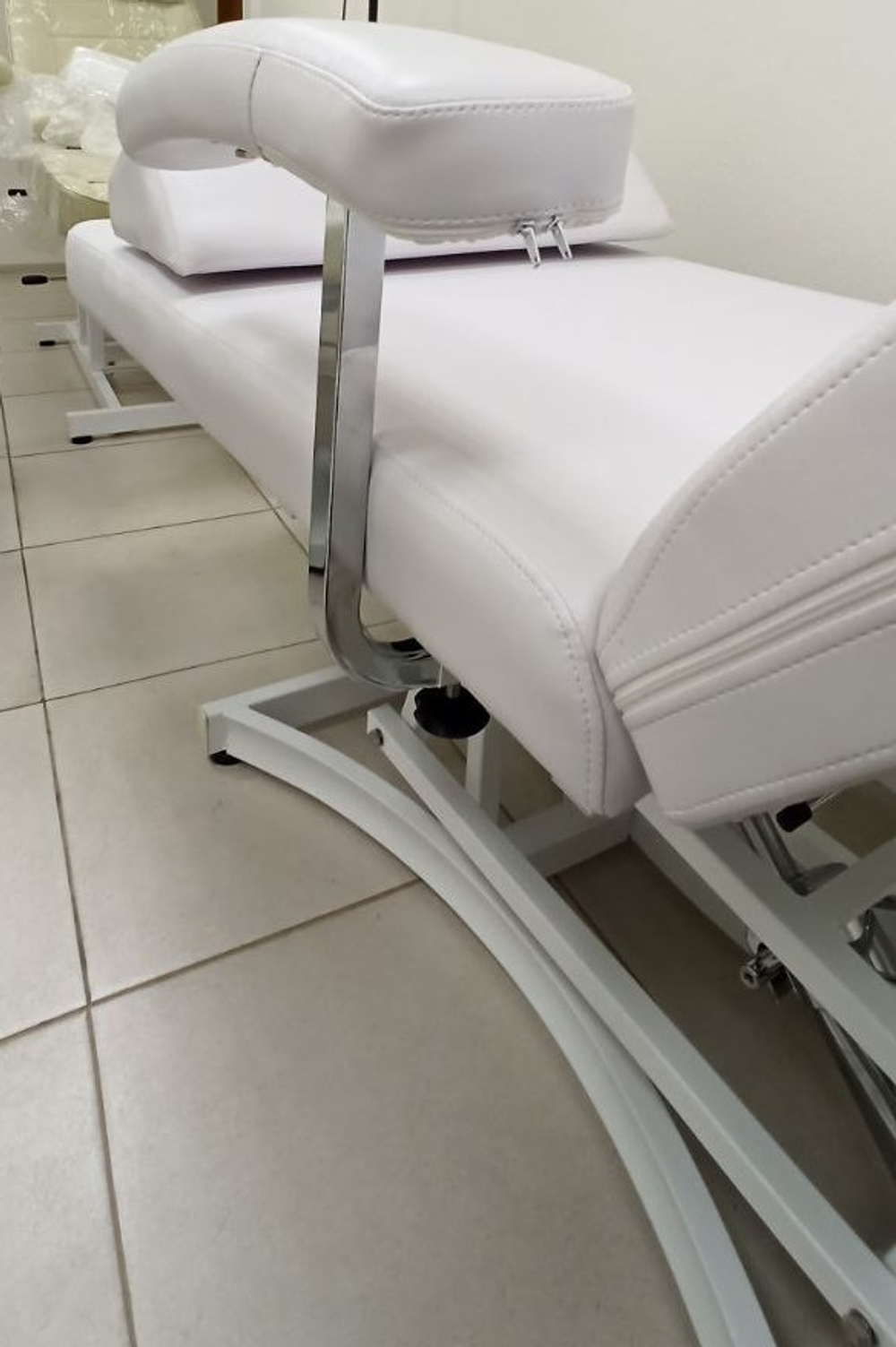 Кушетка косметологічна 2H5-CH біла