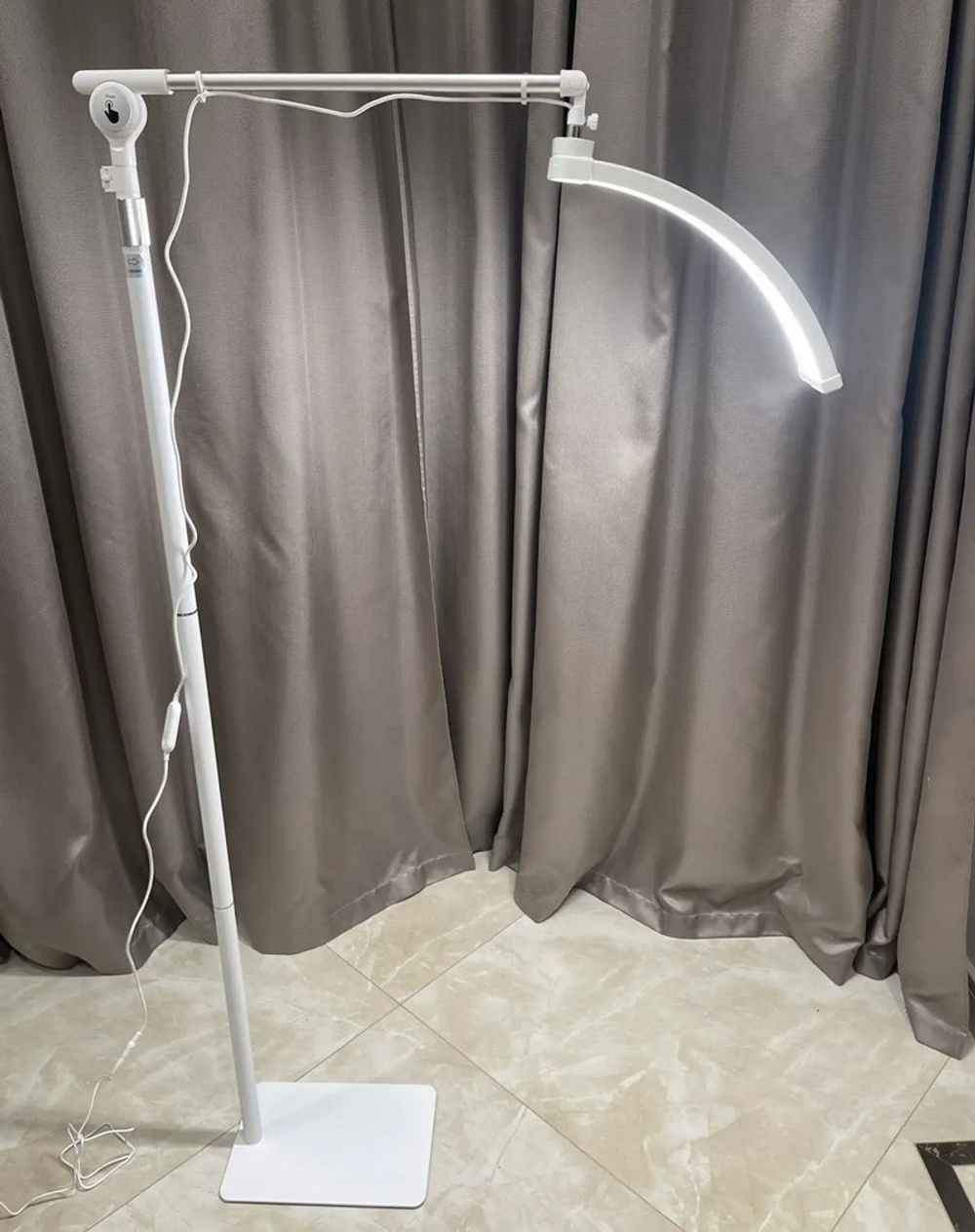 Бестеневая LED-лампа на штативе F-700B, 31 Вт, белая