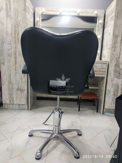 Крісло перукарське Clio