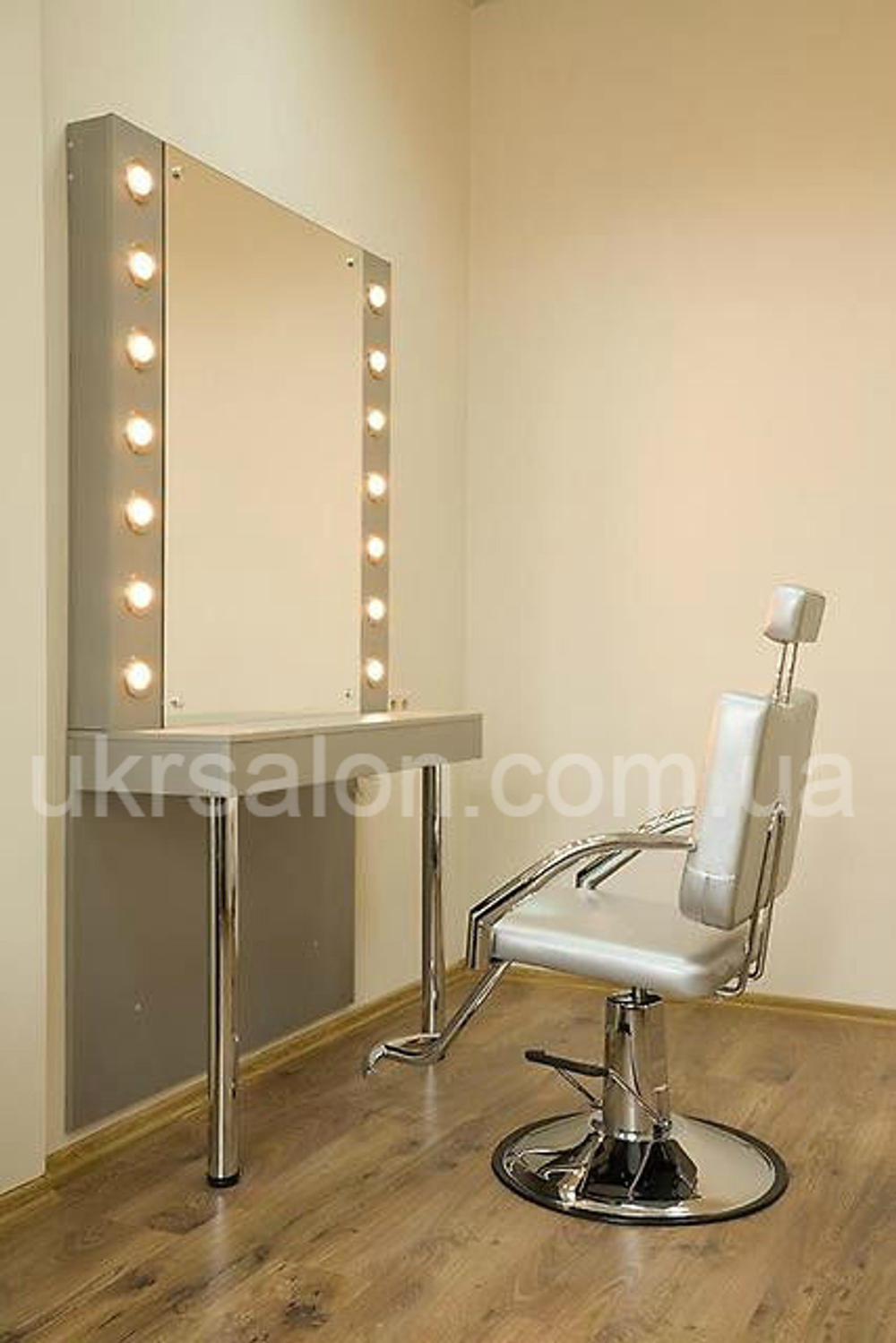 Рабочее место парикмахера-визажиста Sofia